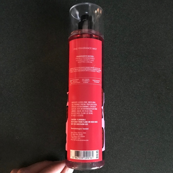 Bath & Body Works Strawberry Pound Cake Fine Fragrance Mist NWT 8 fl oz/236 ml - Picture 8 of 12